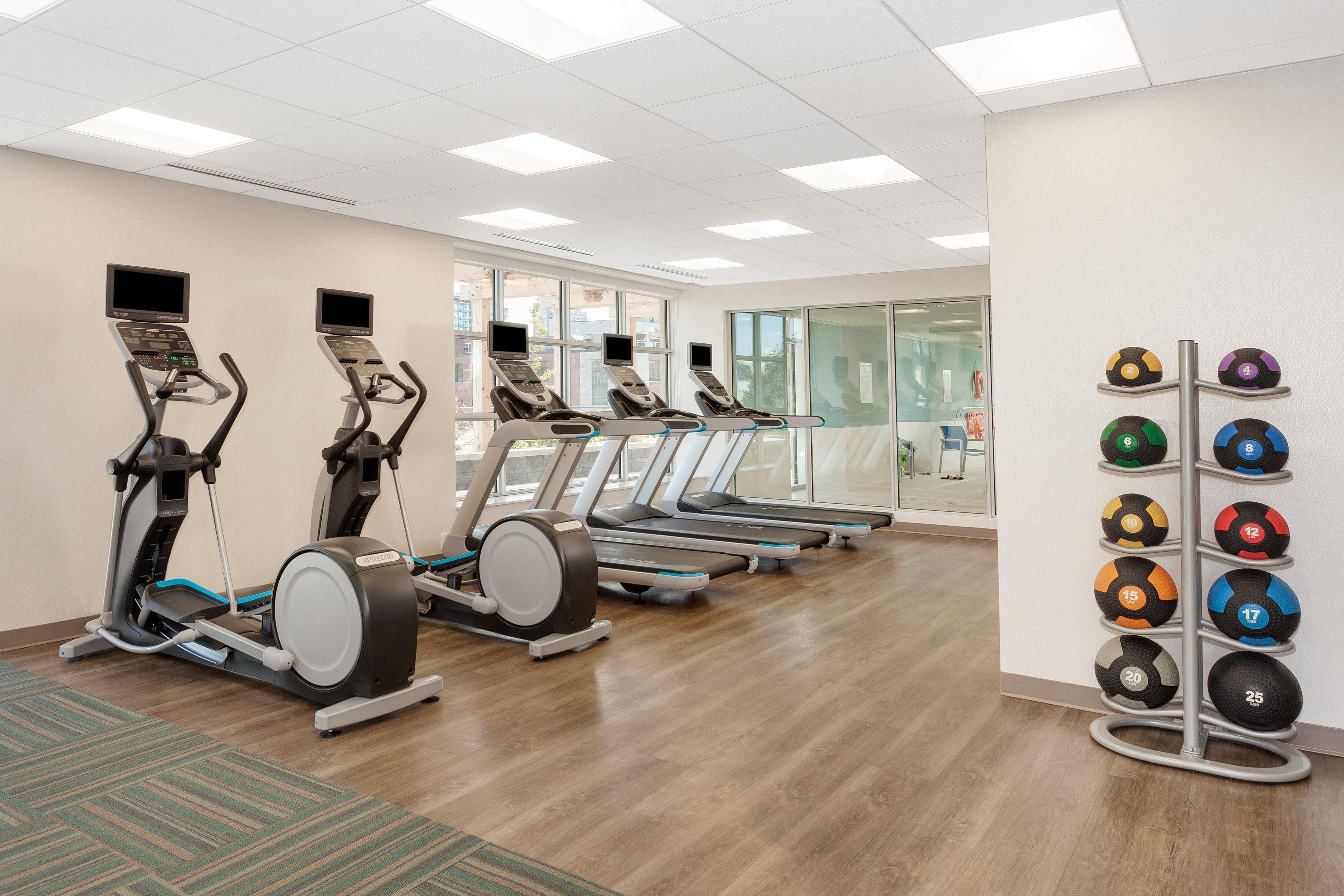Express & Downtown East By Ihg Hotel Ottawa